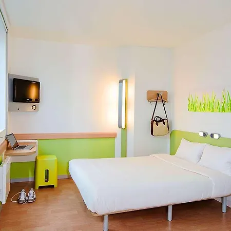 Ibis Budget Centre Bastide * Bordeaux